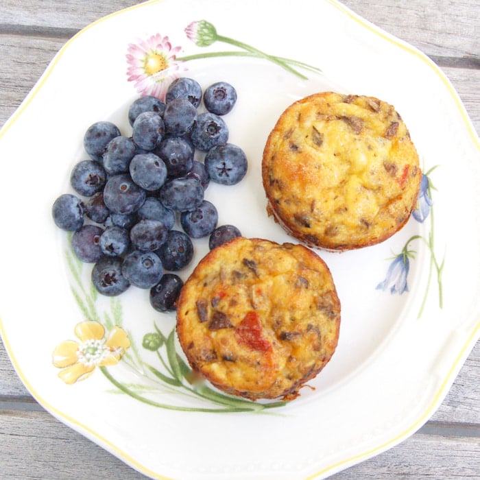 Veggie Egg Muffins area a great make-ahead breakfast or lunch to add to the school lunchbox packing a healthy and delicious school lunch is easier with prepared egg muffins